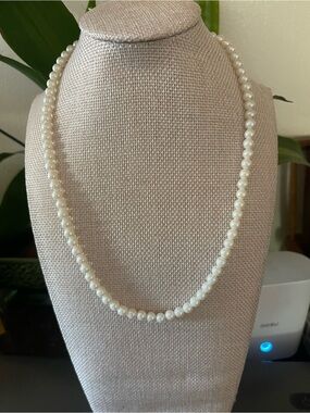 Avon Classic White Pearl Strand Necklace